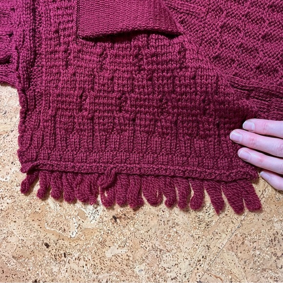 Connemara Knitwear Made In Ireland Merino Wool Cable Knit Shawl Wrap In Wine O/S - Picture 14 of 15